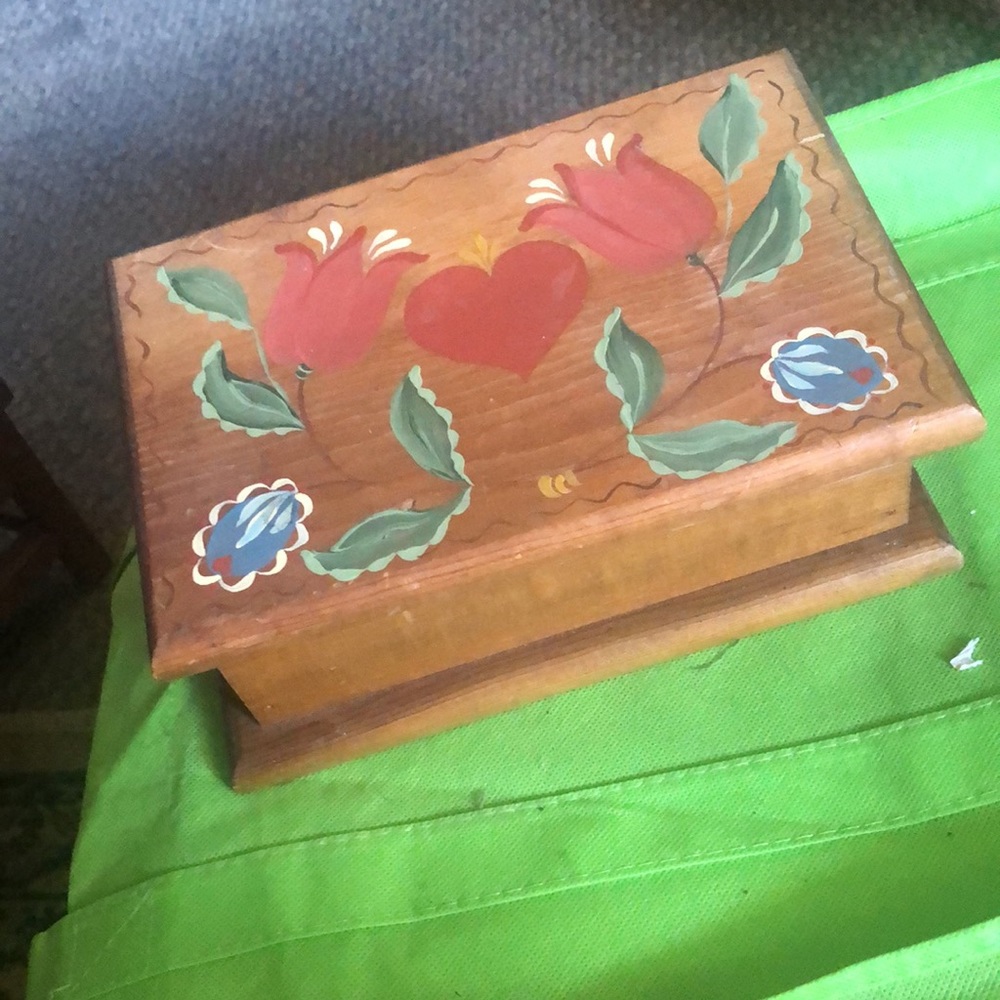 Handcrafted - Picture 4 of 4